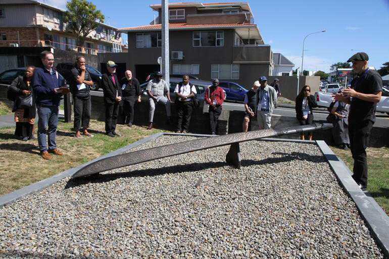 Fono members hear about the toki memorial to six Waikato warriors who fell at the battle of Mahoetahi in November 1860.